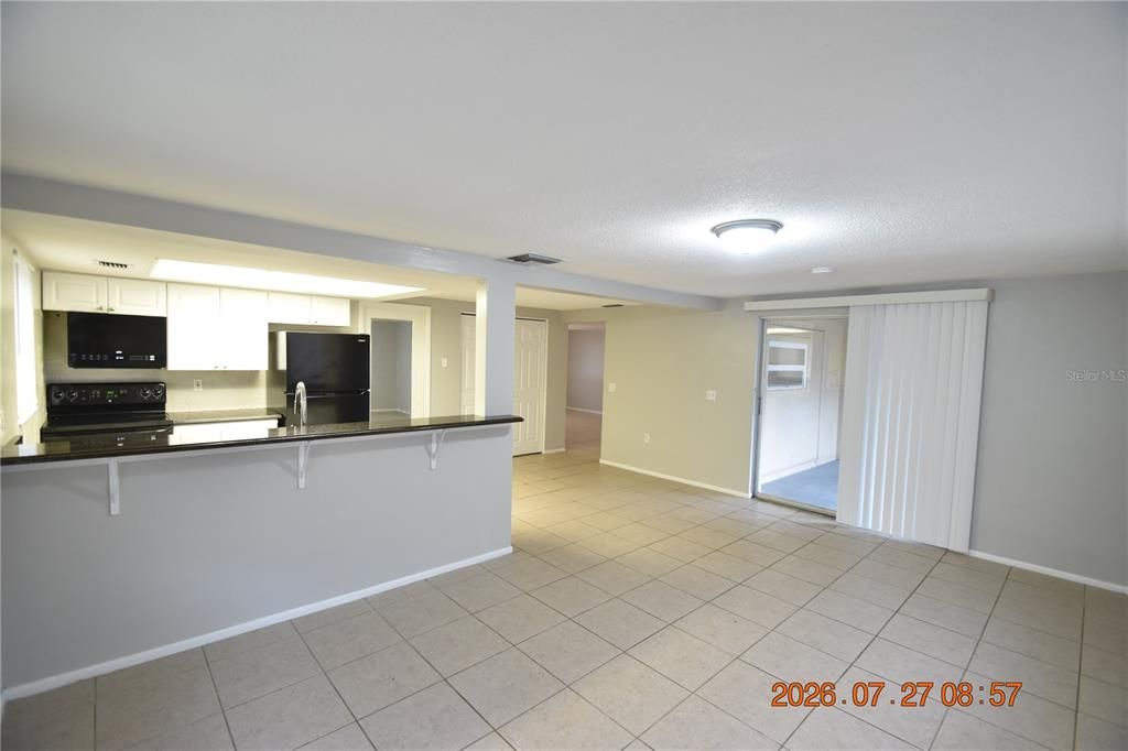 В аренду: $1,750 (3 спален, 2 ванн, 1385 Квадратных фут)