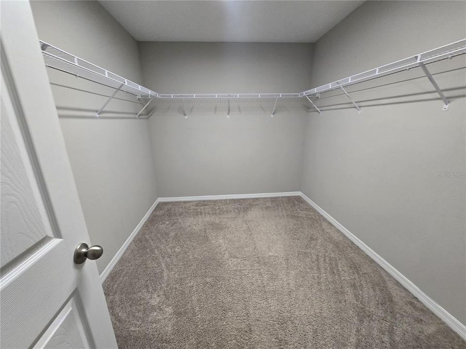 For Rent: $2,600 (5 beds, 3 baths, 2885 Square Feet)