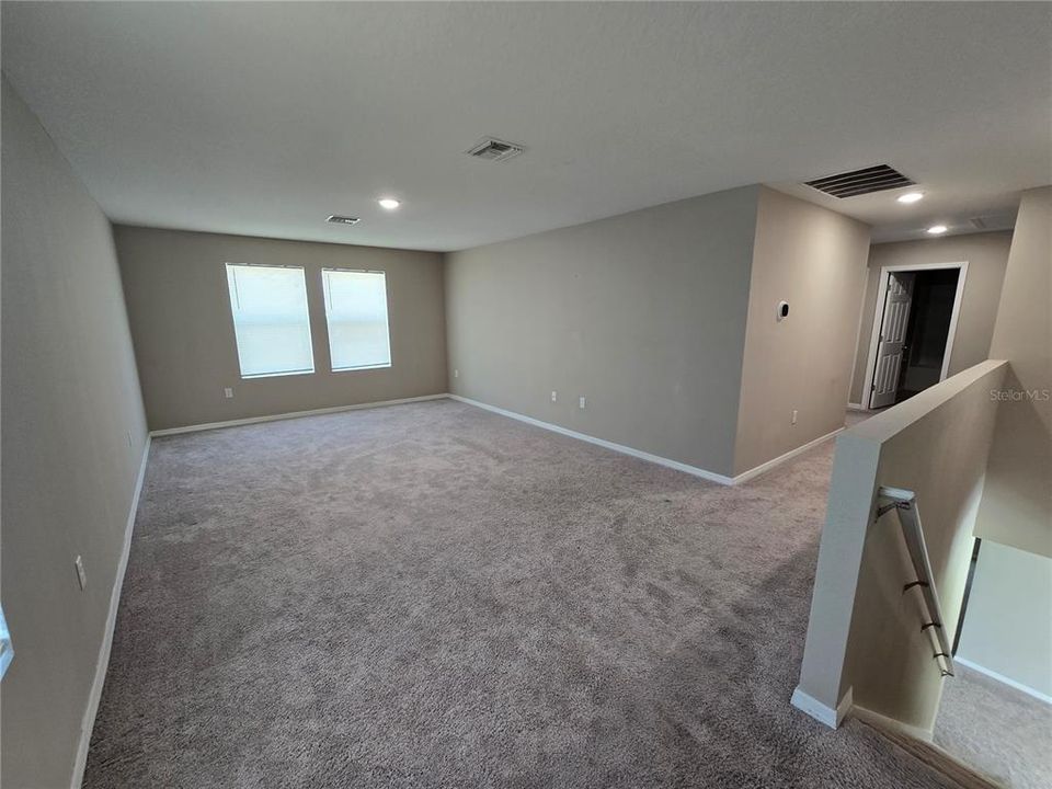 For Rent: $2,600 (5 beds, 3 baths, 2885 Square Feet)