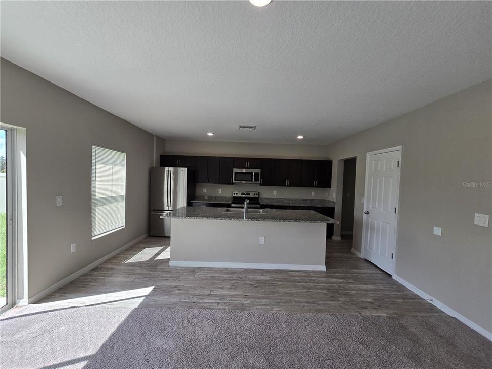 For Rent: $2,600 (5 beds, 3 baths, 2885 Square Feet)