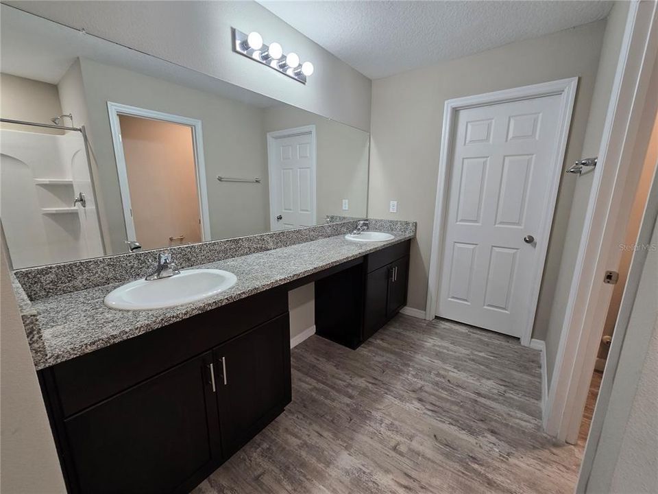 For Rent: $2,600 (5 beds, 3 baths, 2885 Square Feet)