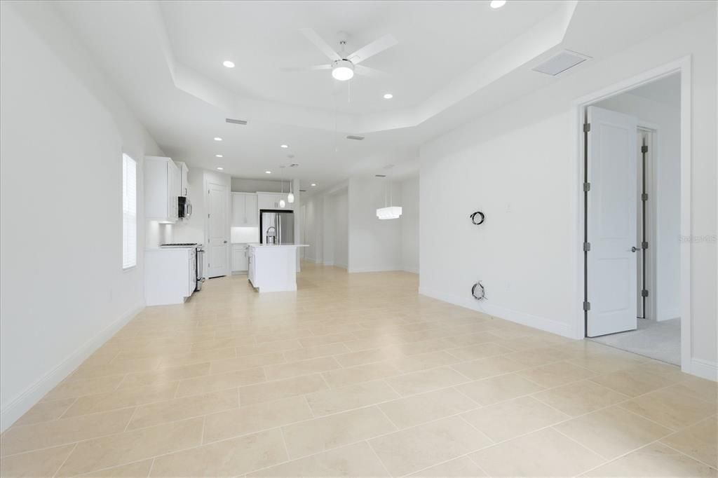 En Venta: $569,000 (3 camas, 2 baños, 1862 Pies cuadrados)
