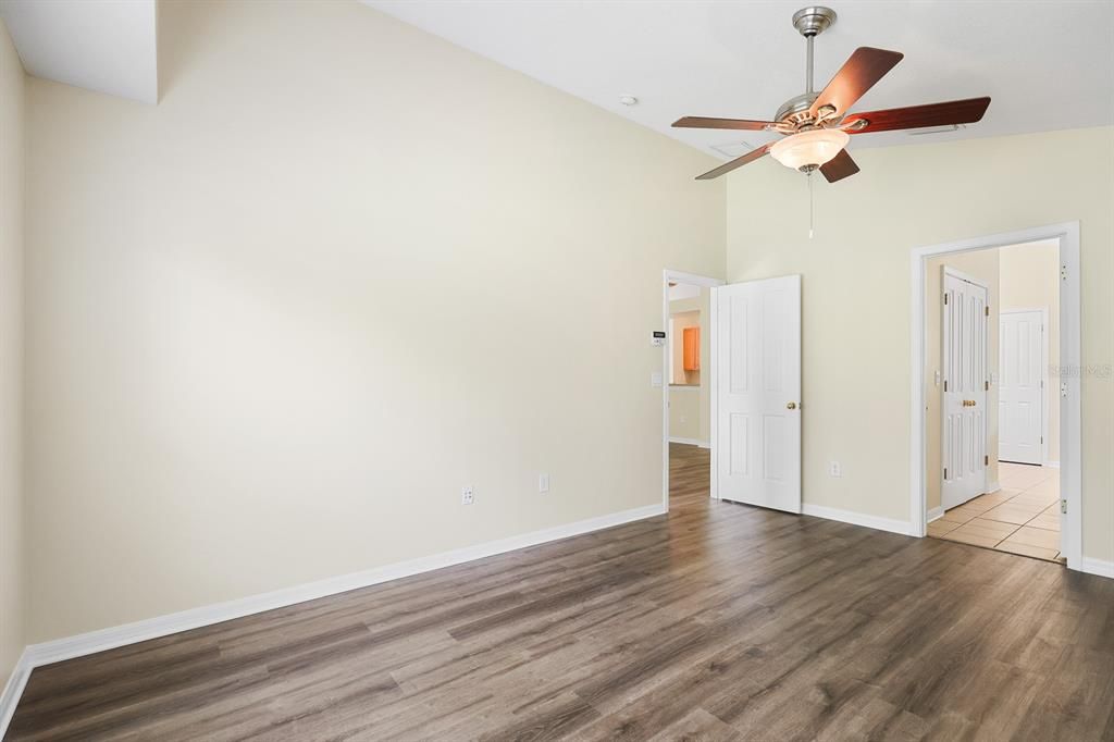 В аренду: $2,495 (4 спален, 2 ванн, 1682 Квадратных фут)