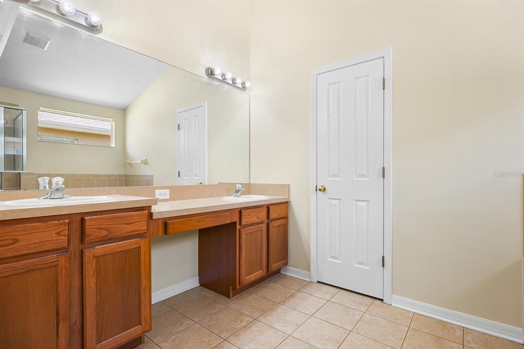 В аренду: $2,495 (4 спален, 2 ванн, 1682 Квадратных фут)