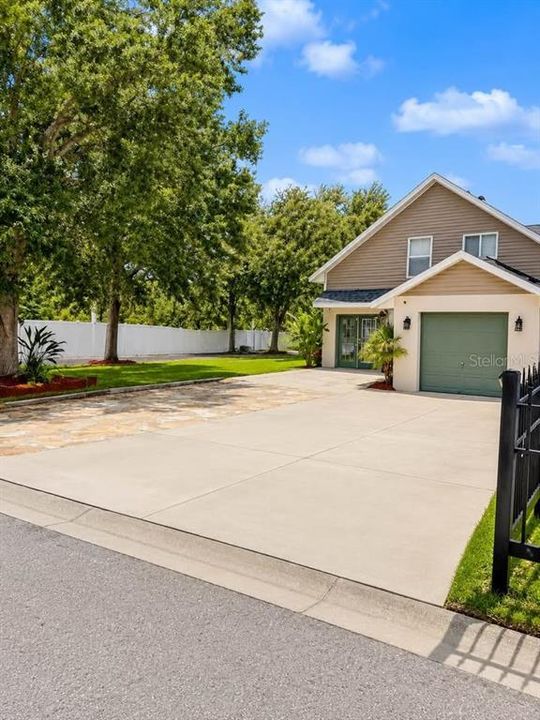 На продажу: $298,000 (4 спален, 2 ванн, 1425 Квадратных фут)
