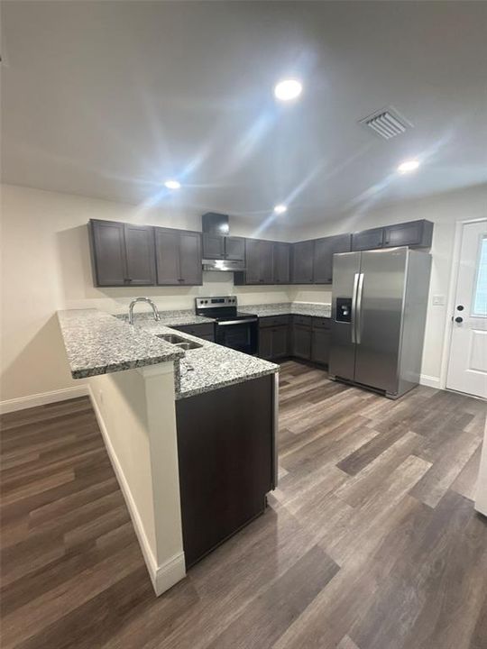 For Rent: $1,595 (3 beds, 2 baths, 1482 Square Feet)