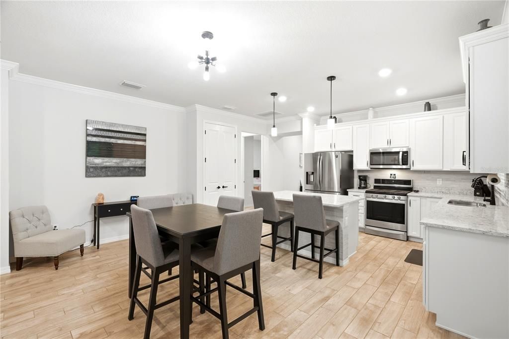 For Sale: $340,000 (2 beds, 2 baths, 1584 Square Feet)