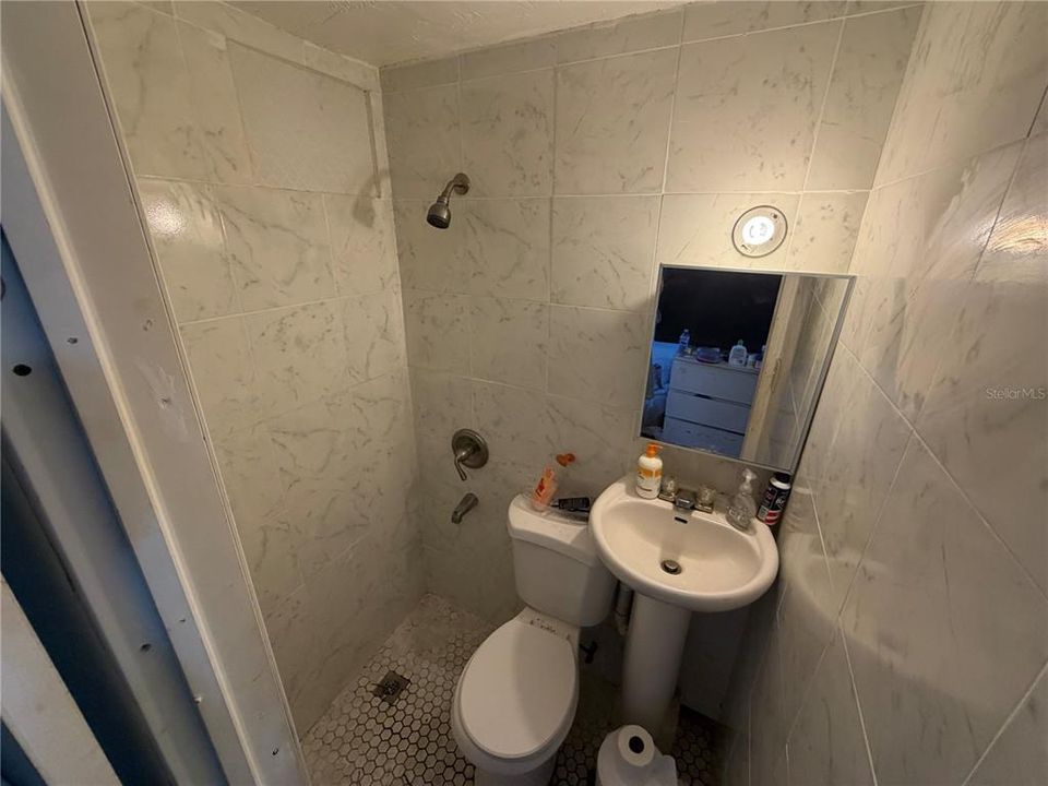 На продажу: $399,900 (10 спален, 4 ванн, 1569 Квадратных фут)