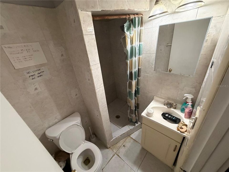 На продажу: $399,900 (10 спален, 4 ванн, 1569 Квадратных фут)