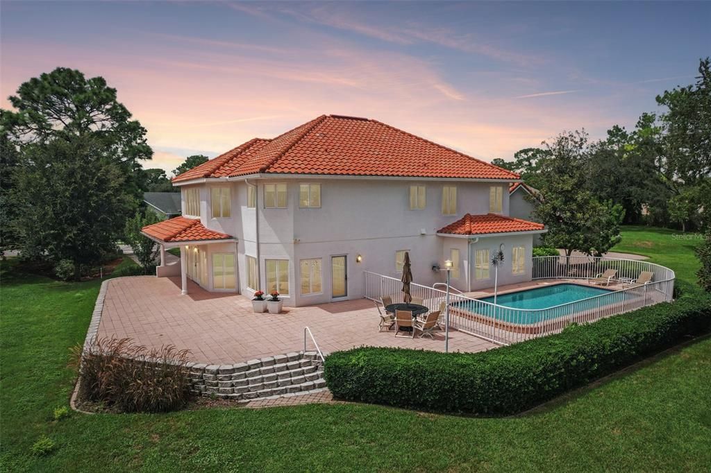En Venta: $875,000 (4 camas, 3 baños, 3391 Pies cuadrados)