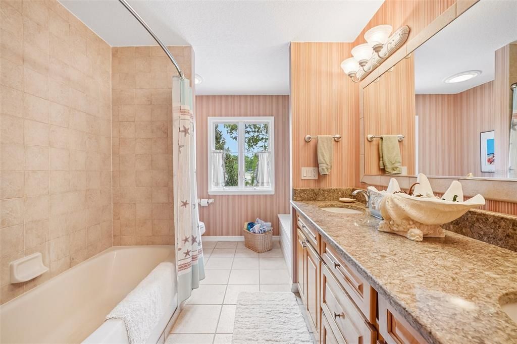 En Venta: $875,000 (4 camas, 3 baños, 3391 Pies cuadrados)