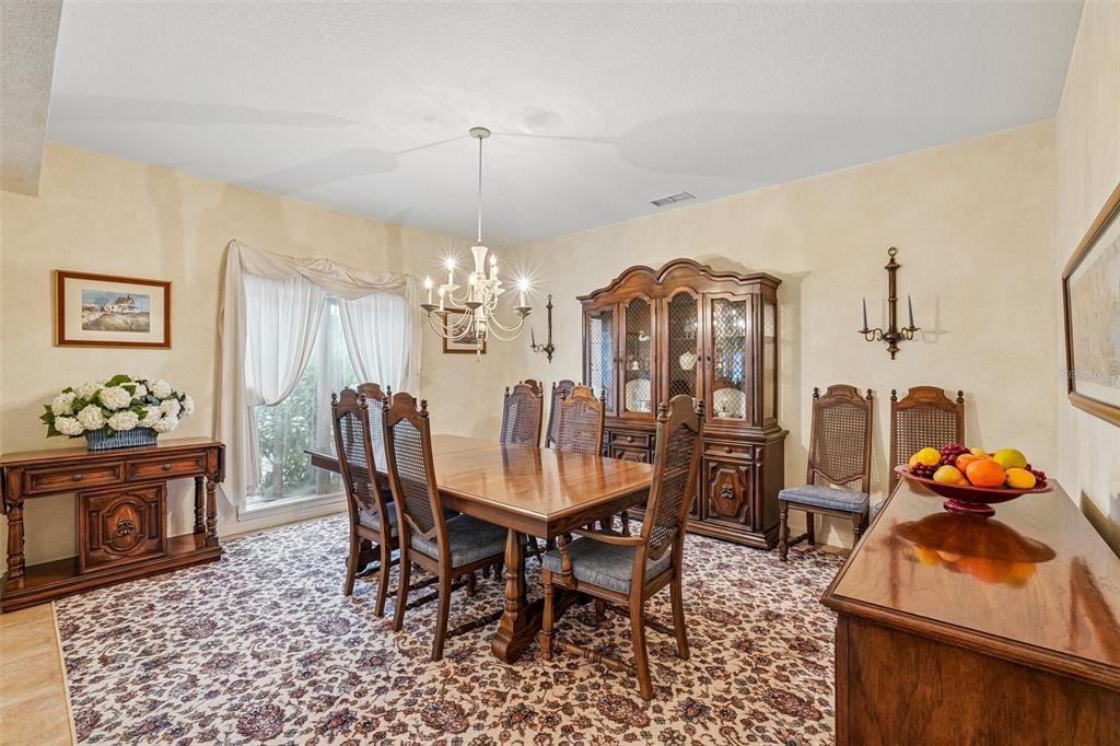 En Venta: $875,000 (4 camas, 3 baños, 3391 Pies cuadrados)