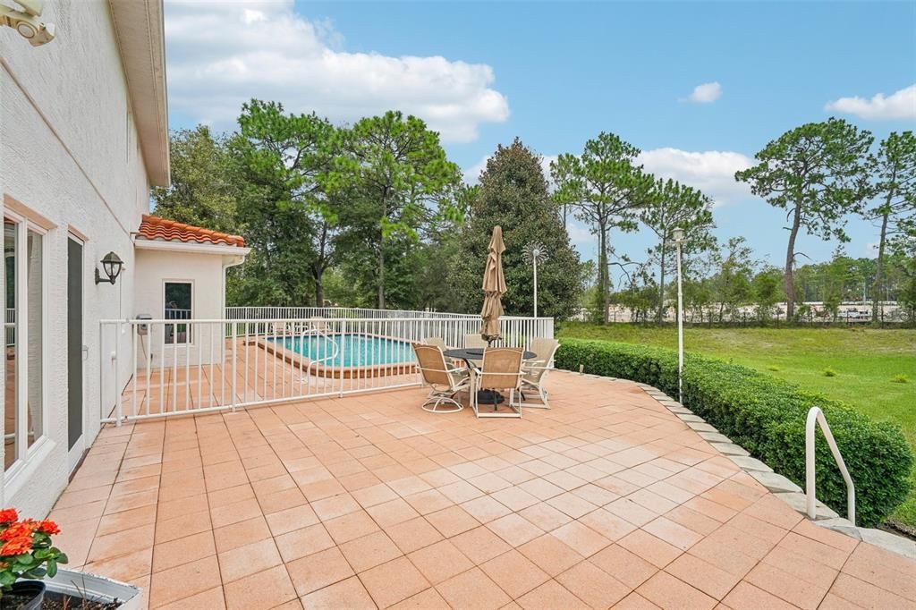 En Venta: $875,000 (4 camas, 3 baños, 3391 Pies cuadrados)