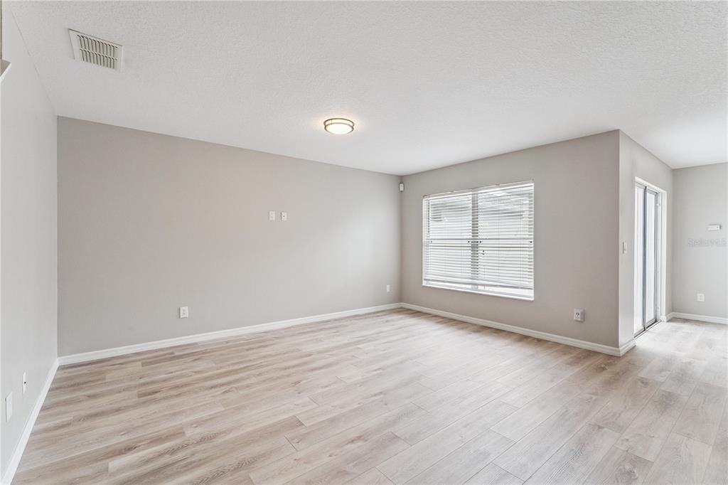 For Sale: $379,900 (3 beds, 2 baths, 1804 Square Feet)