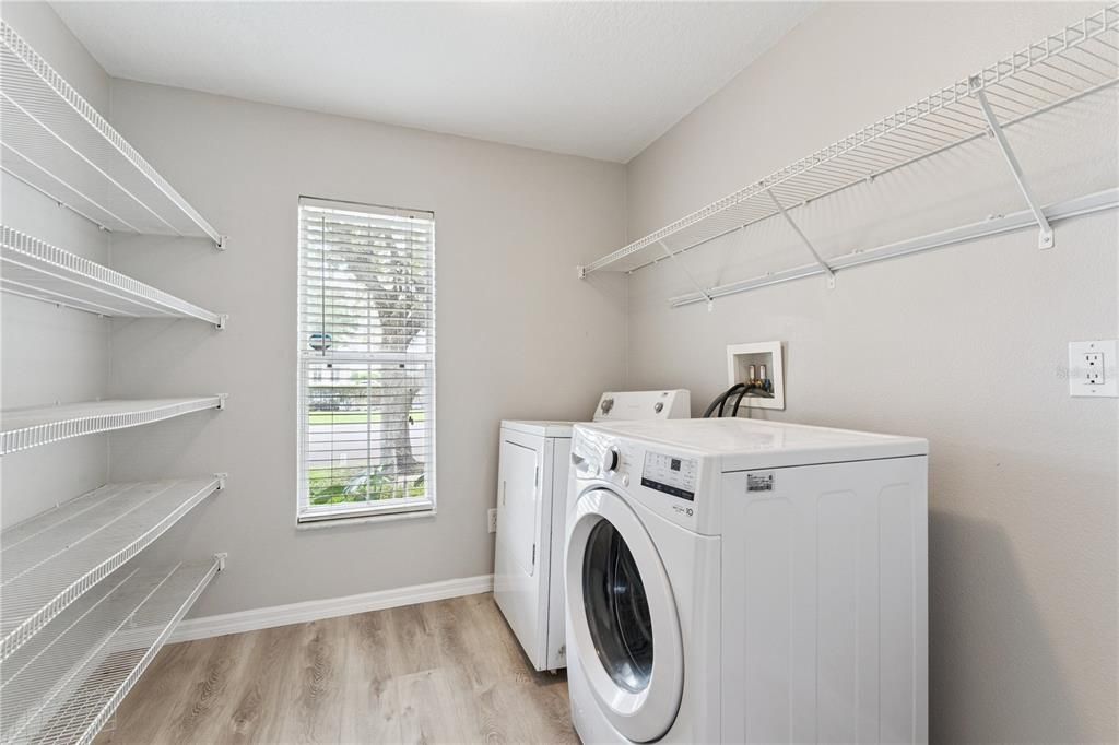 For Sale: $379,900 (3 beds, 2 baths, 1804 Square Feet)
