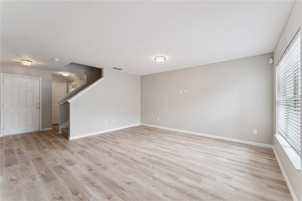 For Sale: $379,900 (3 beds, 2 baths, 1804 Square Feet)