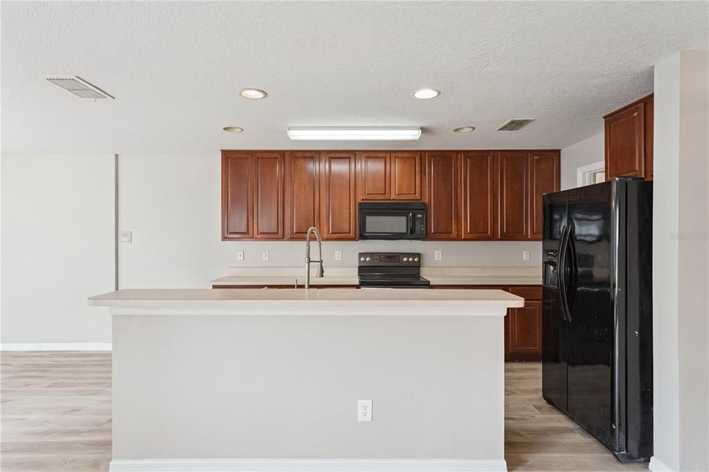 For Sale: $379,900 (3 beds, 2 baths, 1804 Square Feet)