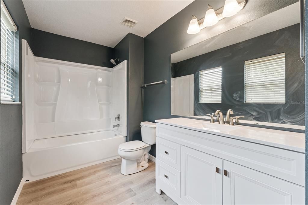 For Sale: $379,900 (3 beds, 2 baths, 1804 Square Feet)