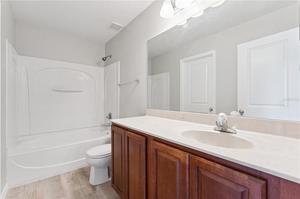 For Sale: $379,900 (3 beds, 2 baths, 1804 Square Feet)