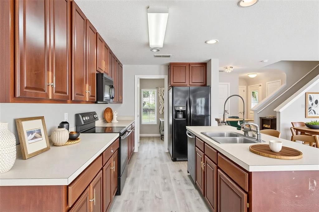 For Sale: $379,900 (3 beds, 2 baths, 1804 Square Feet)