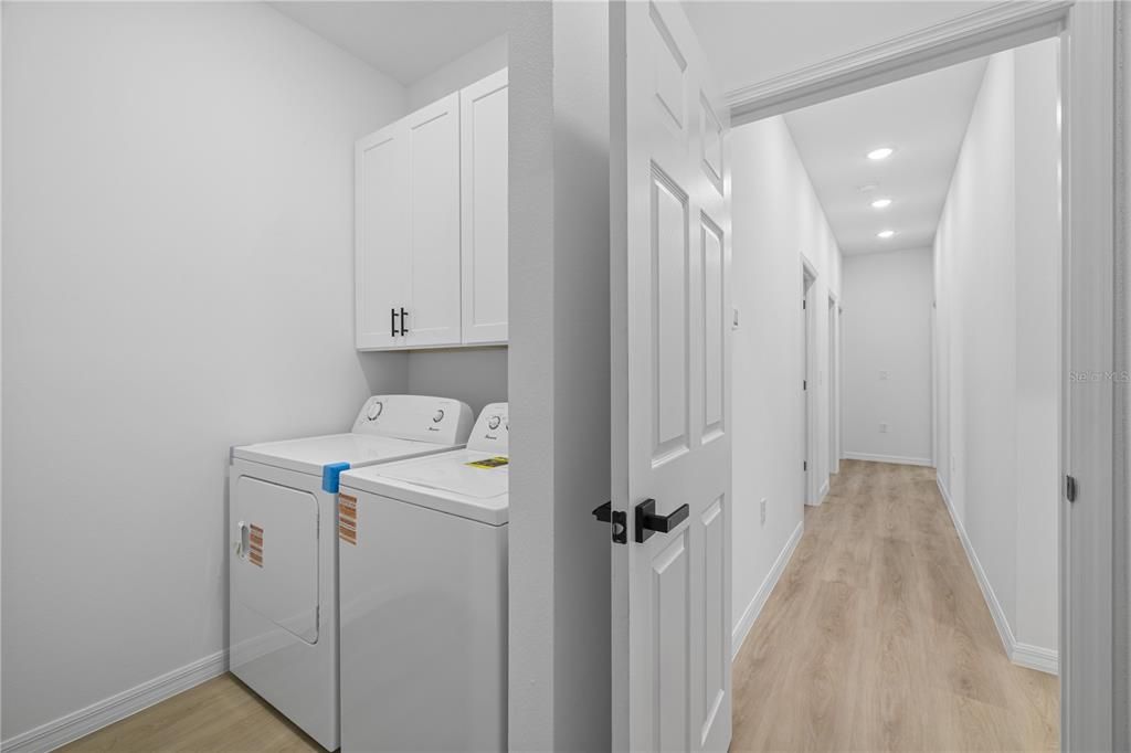 Active With Contract: $275,900 (4 beds, 2 baths, 1708 Square Feet)