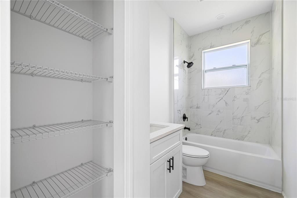 Active With Contract: $275,900 (4 beds, 2 baths, 1708 Square Feet)