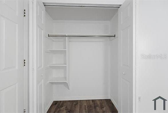 В аренду: $3,800 (5 спален, 2 ванн, 1949 Квадратных фут)