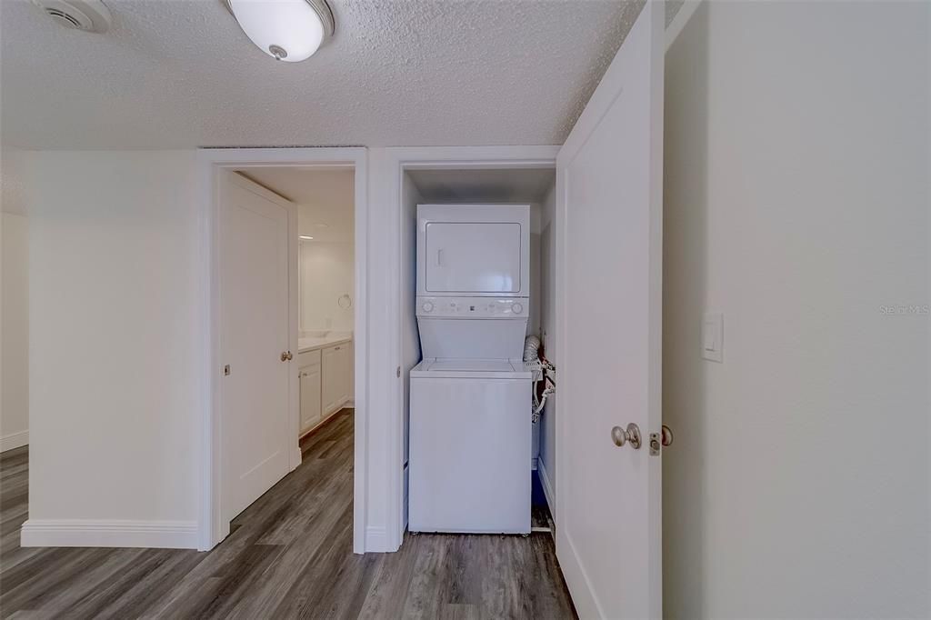 В аренду: $3,400 (2 спален, 2 ванн, 1395 Квадратных фут)