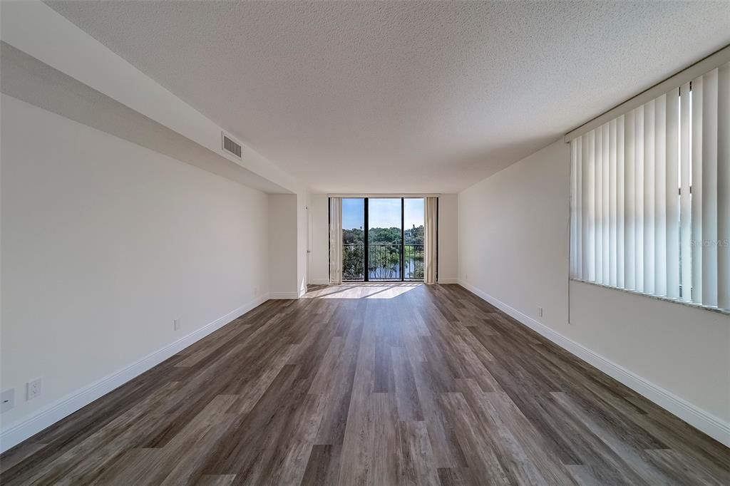 В аренду: $3,400 (2 спален, 2 ванн, 1395 Квадратных фут)