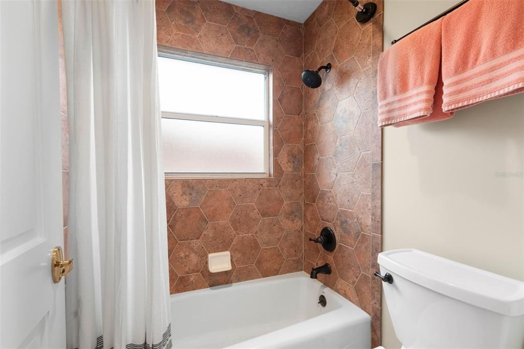 For Sale: $899,000 (3 beds, 3 baths, 2541 Square Feet)