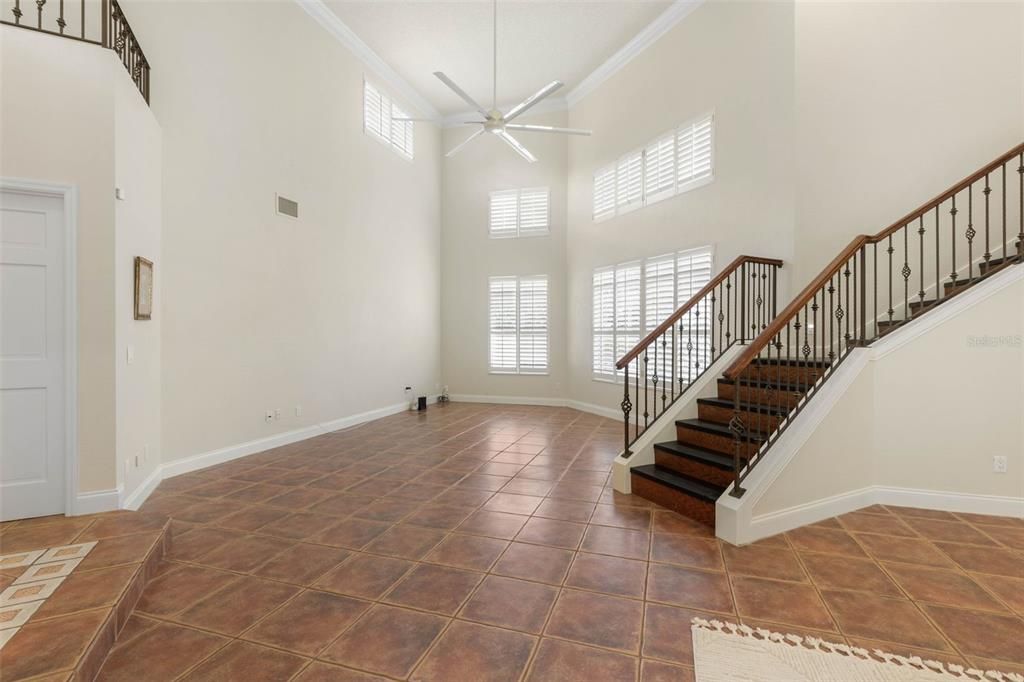 For Sale: $899,000 (3 beds, 3 baths, 2541 Square Feet)