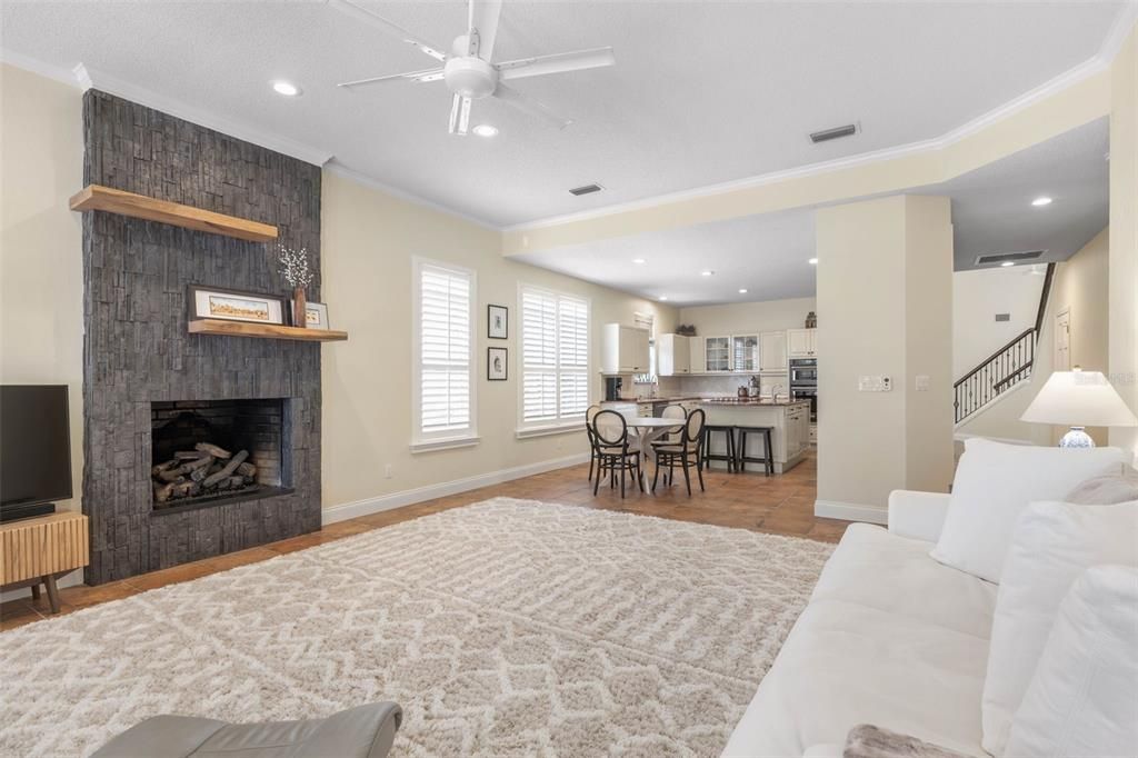 For Sale: $899,000 (3 beds, 3 baths, 2541 Square Feet)