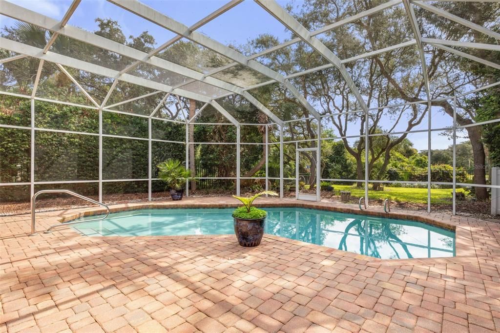 For Sale: $899,000 (3 beds, 3 baths, 2541 Square Feet)