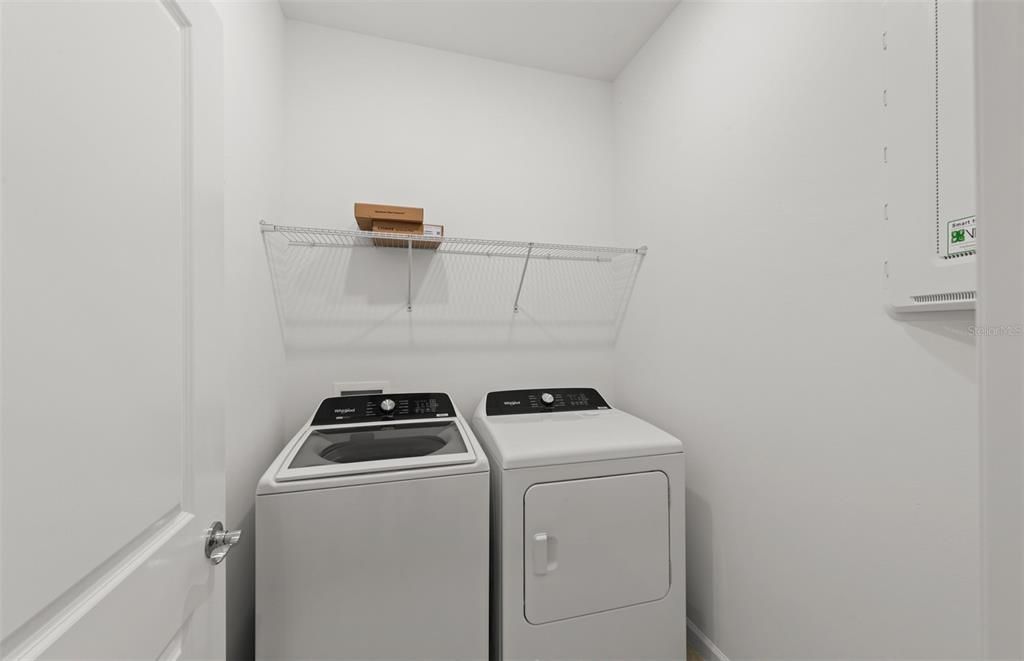 На продажу: $437,995 (3 спален, 2 ванн, 1662 Квадратных фут)