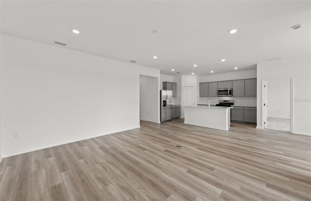 На продажу: $437,995 (3 спален, 2 ванн, 1662 Квадратных фут)