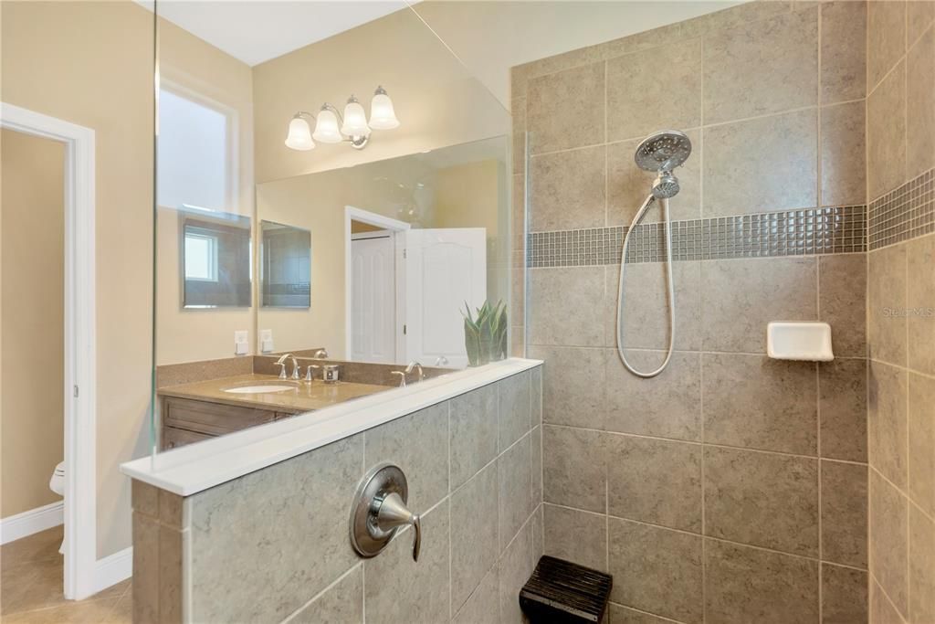 В аренду: $5,500 (3 спален, 3 ванн, 2140 Квадратных фут)