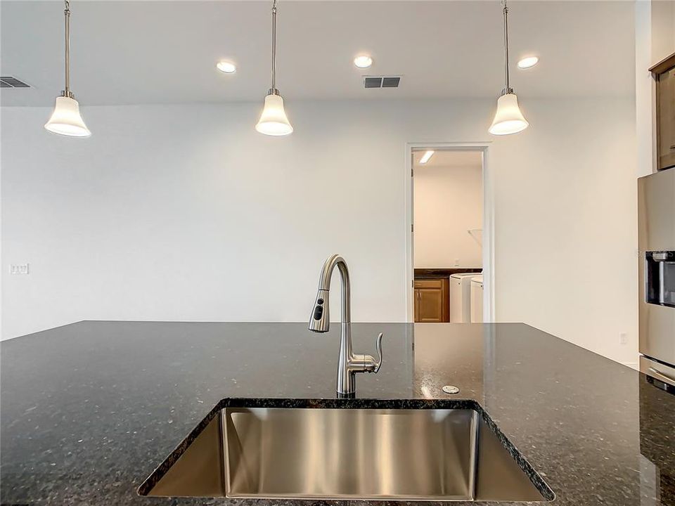 В аренду: $4,950 (5 спален, 4 ванн, 3206 Квадратных фут)