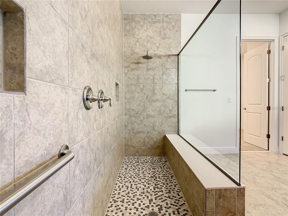 В аренду: $4,950 (5 спален, 4 ванн, 3206 Квадратных фут)