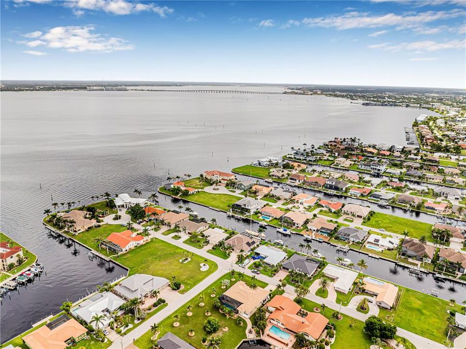 En Venta: $699,900 (0.22 acres)