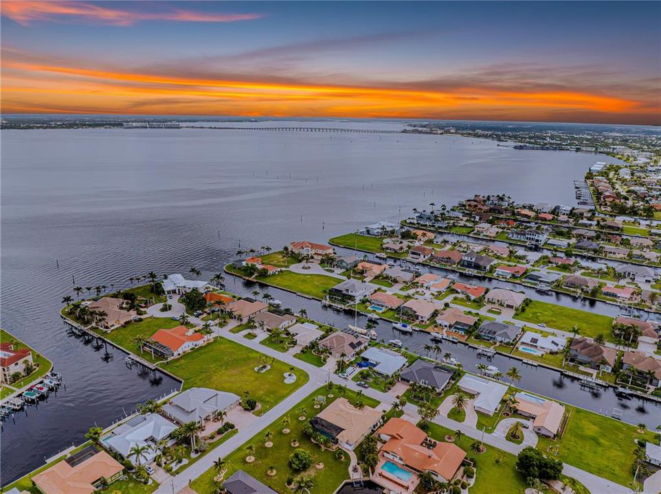 En Venta: $699,900 (0.22 acres)