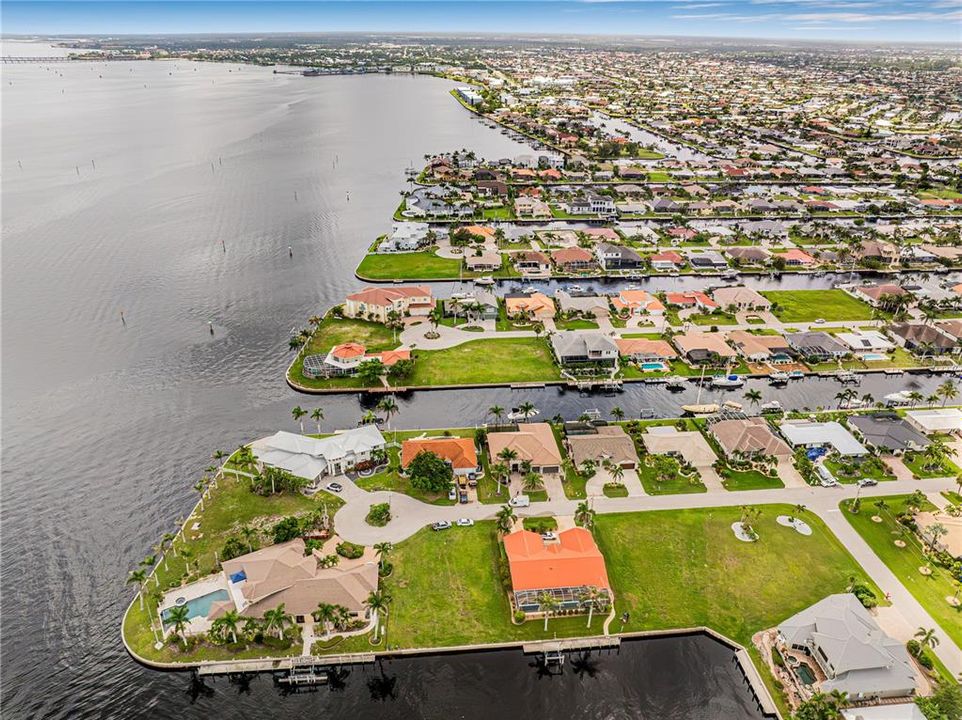 En Venta: $699,900 (0.22 acres)