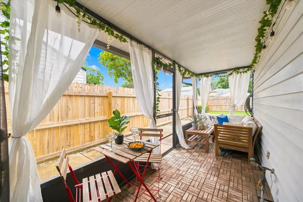 En Venta: $300,000 (3 camas, 2 baños, 1199 Pies cuadrados)