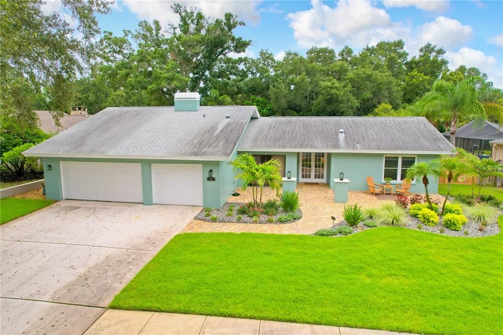 Activo con contrato: $845,000 (4 camas, 2 baños, 2596 Pies cuadrados)