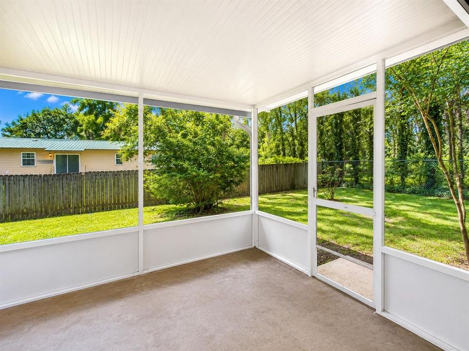 На продажу: $199,900 (3 спален, 2 ванн, 1008 Квадратных фут)