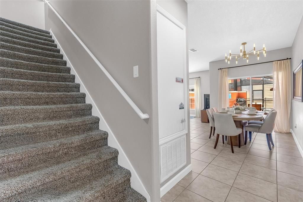 En Venta: $326,500 (4 camas, 3 baños, 1902 Pies cuadrados)