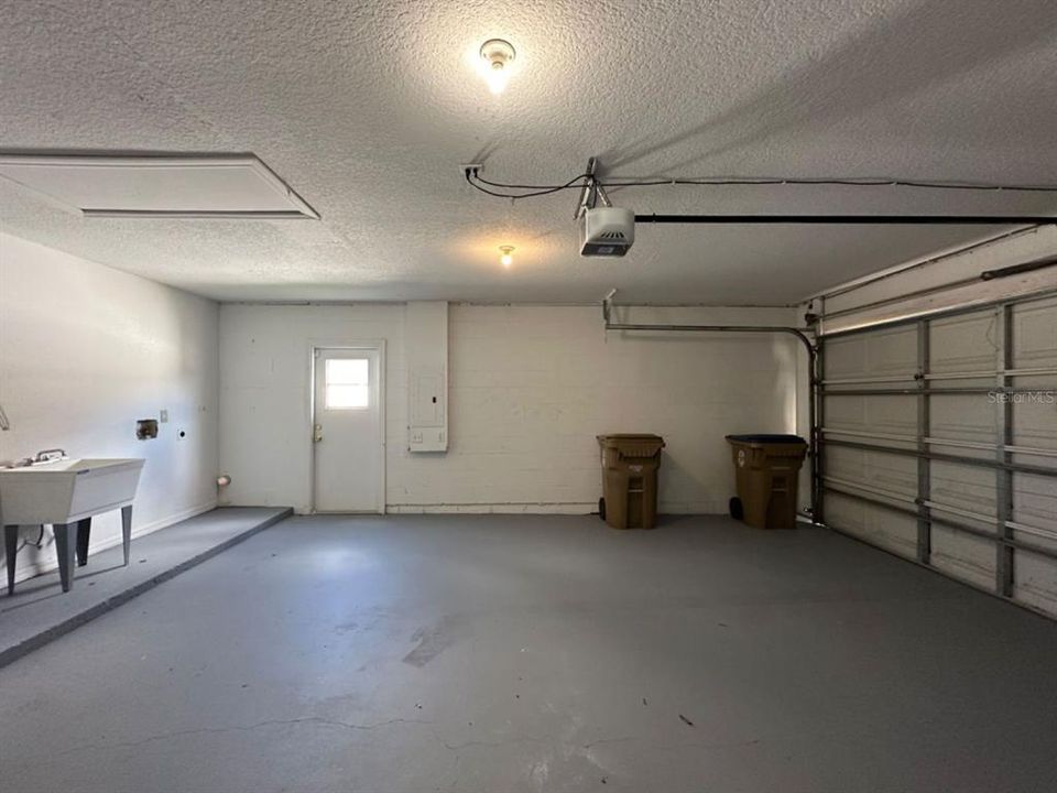 В аренду: $1,900 (4 спален, 2 ванн, 1694 Квадратных фут)