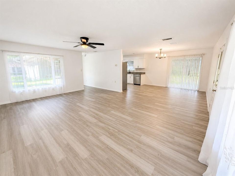 На продажу: $189,500 (2 спален, 1 ванн, 1145 Квадратных фут)