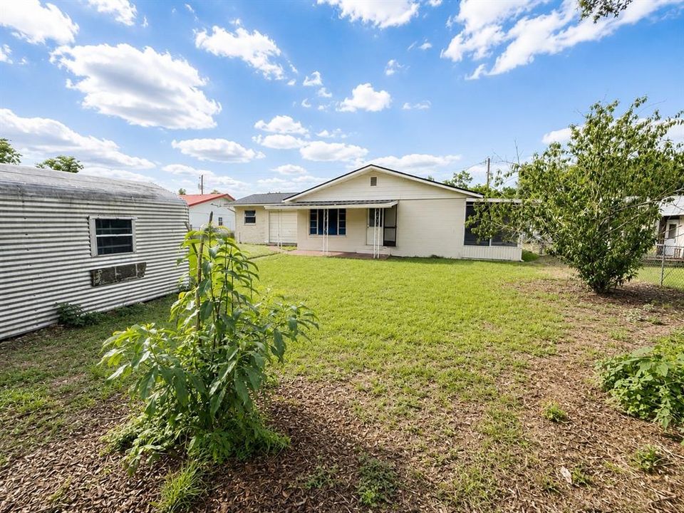 На продажу: $189,500 (2 спален, 1 ванн, 1145 Квадратных фут)
