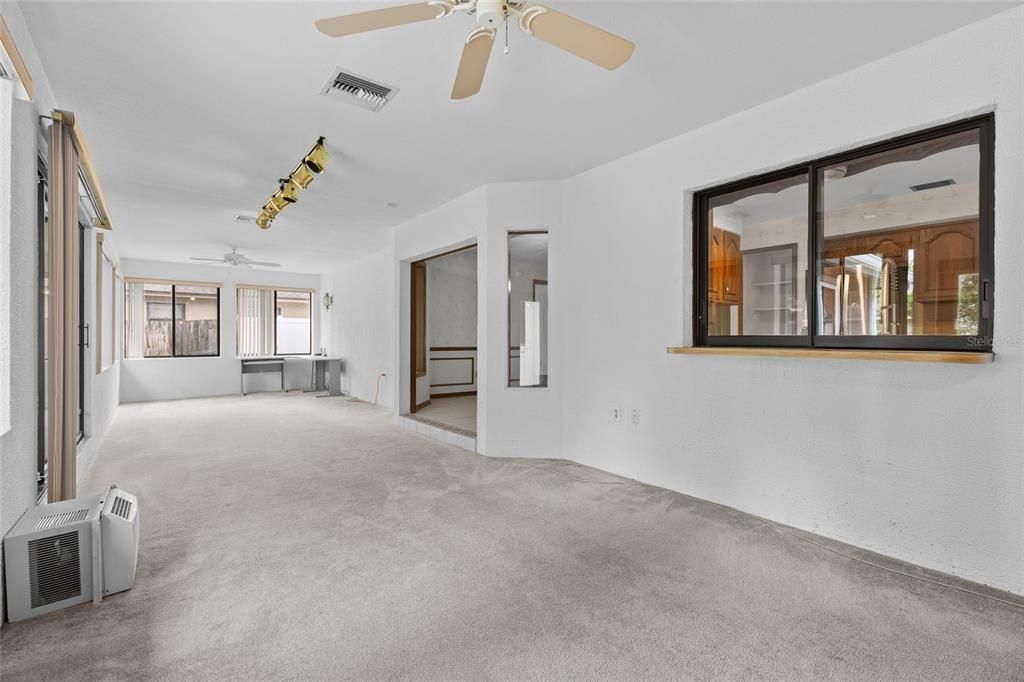 For Sale: $475,000 (4 beds, 2 baths, 2381 Square Feet)