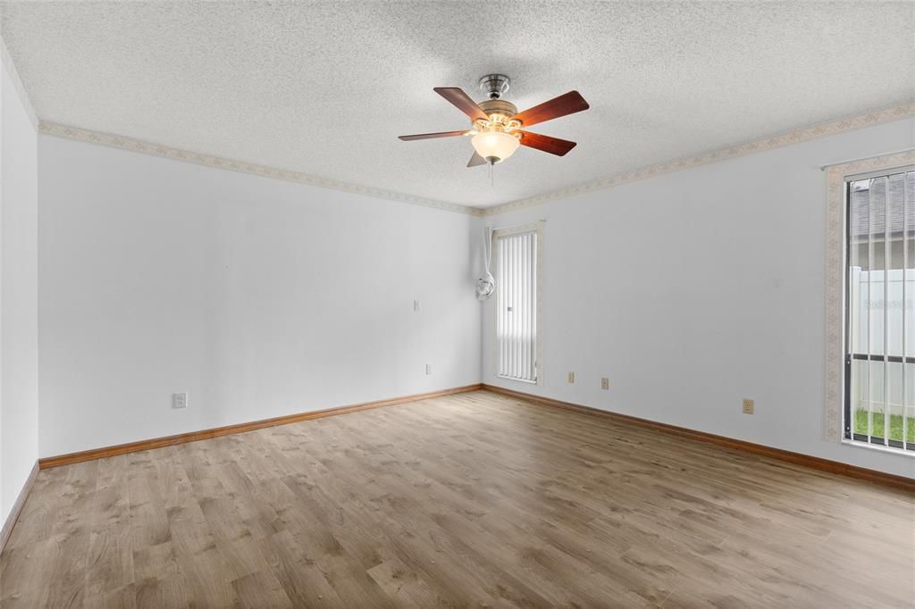 For Sale: $475,000 (4 beds, 2 baths, 2381 Square Feet)